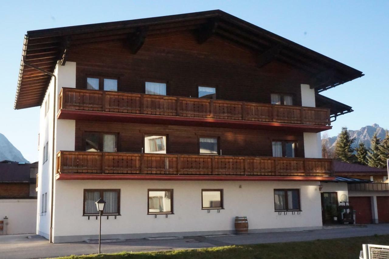 Appartmenthaus Am Moosweg เซเฟลด์ อิน ทิโรล ภายนอก รูปภาพ